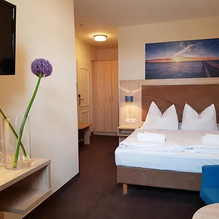 Hotel Am Alten Hafen Висмар Экстерьер фото