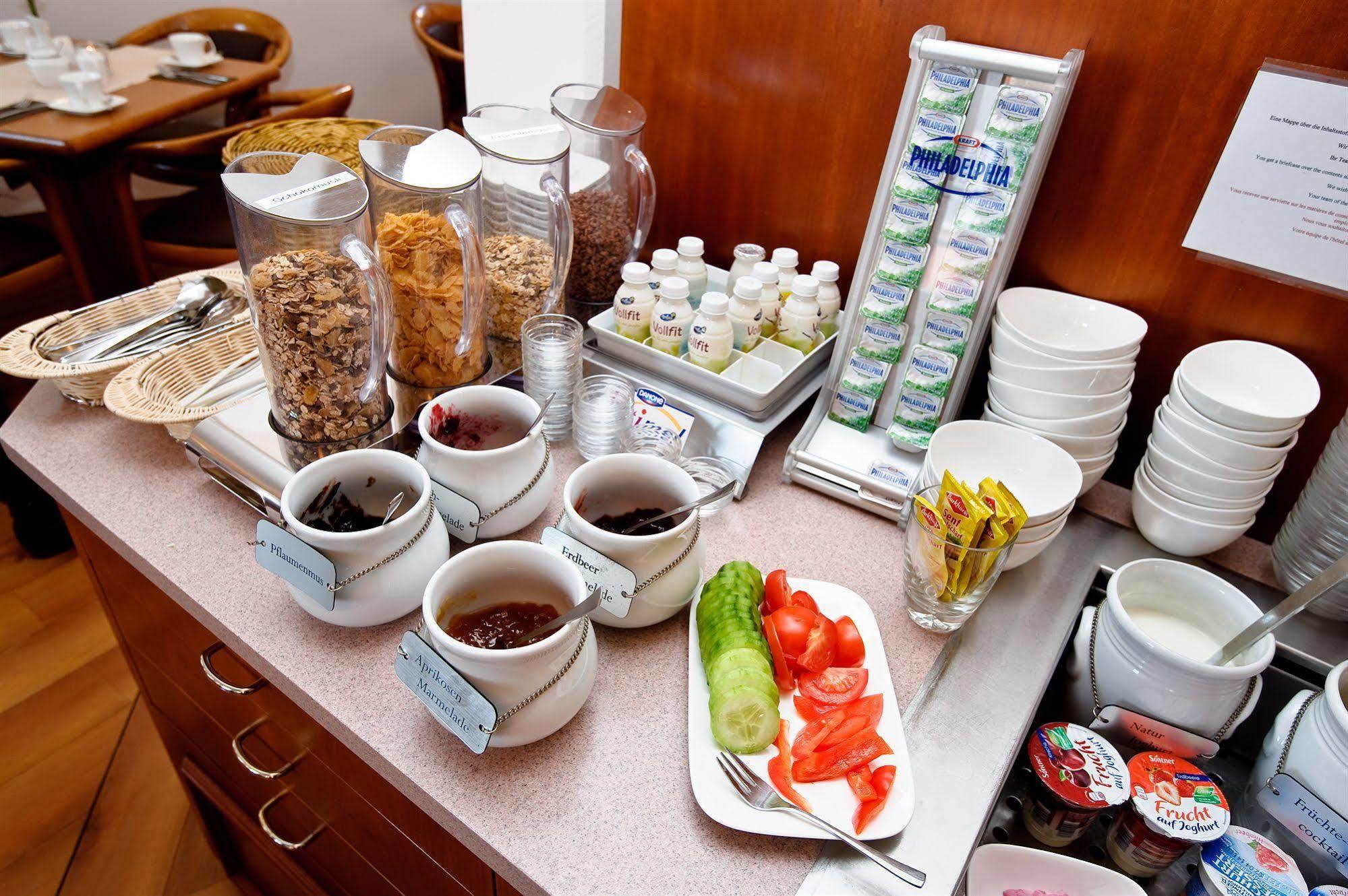 Hotel Am Alten Hafen 3*